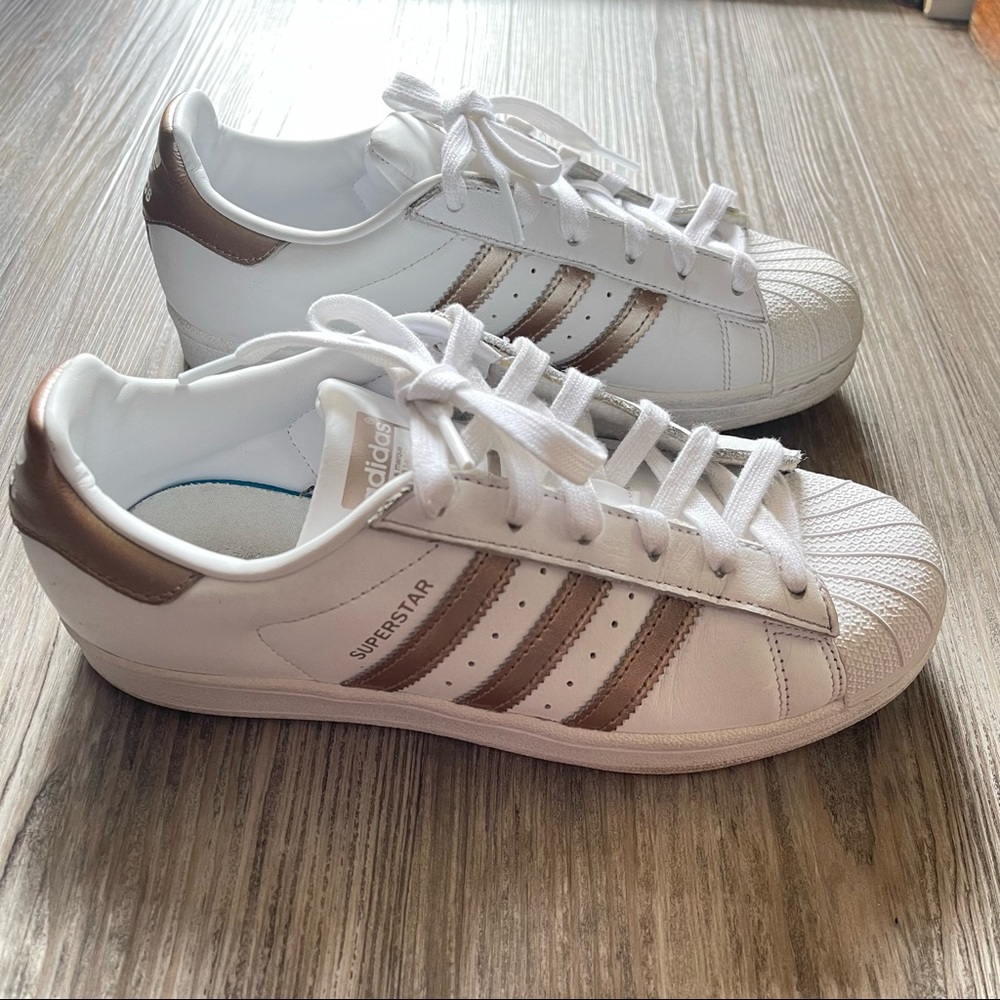 ADIDAS Originals Women's Superstar Running Shoe - Size 6.5